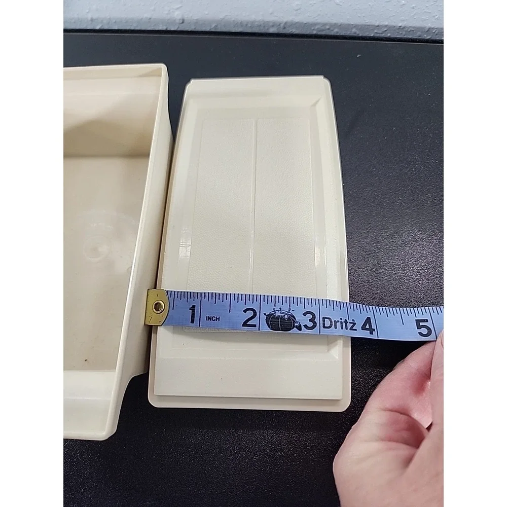 Tupperware Almond Double Stick Covered Butter Dish - Vintage‎ 1512-5